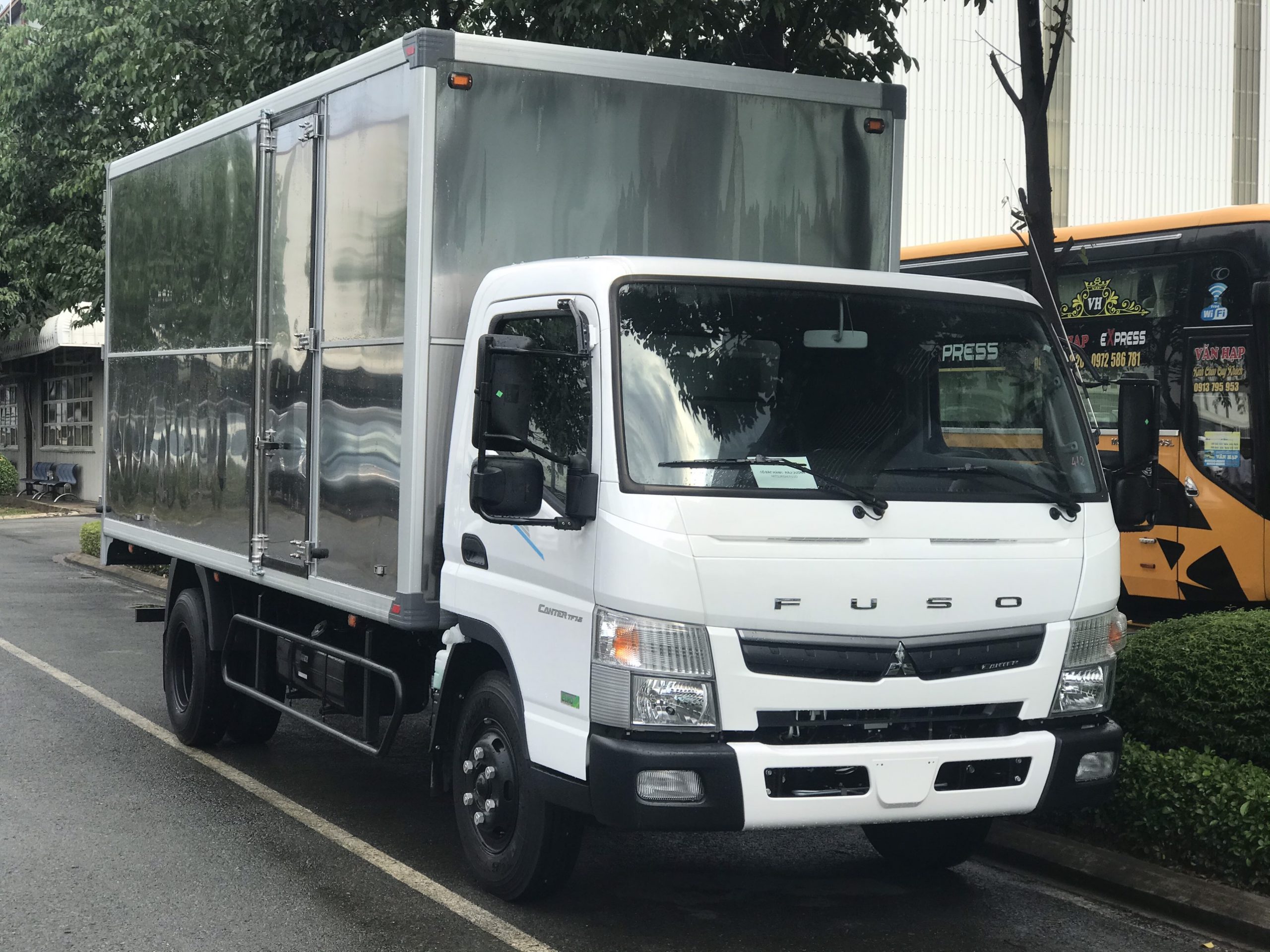 XE TẢI FUSO 3,49 TẤN XE TẢI FUSO 3,49 TẤN