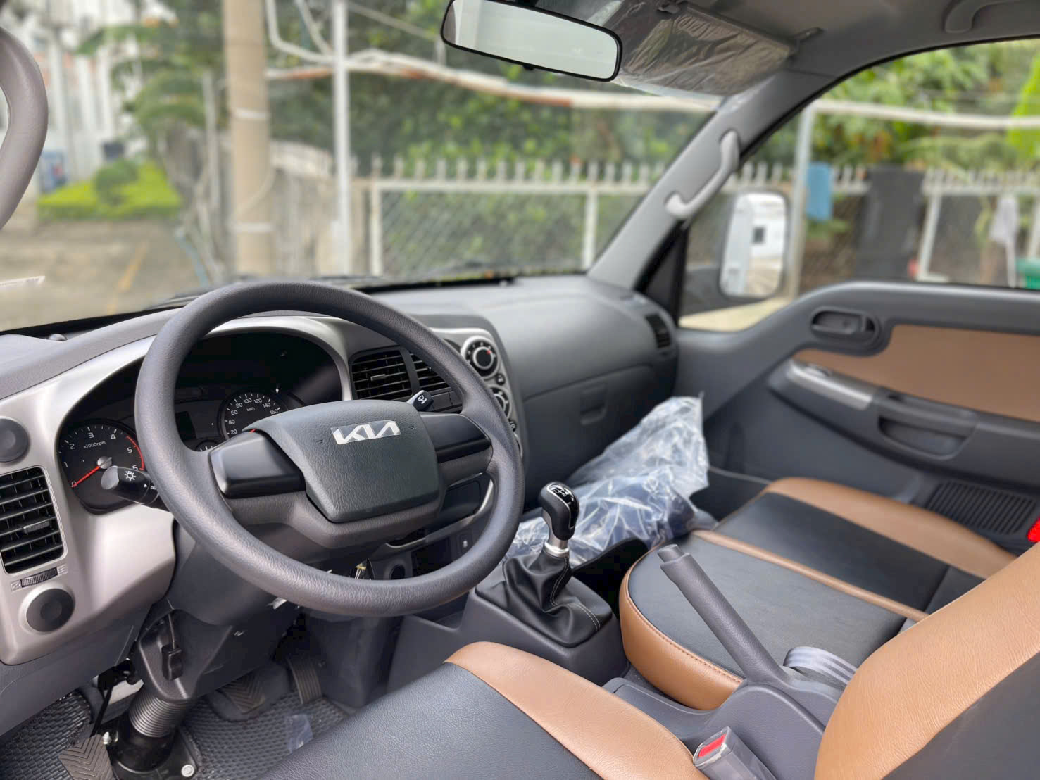 https://xetaianlac247.com/?post_type=product&p=1383&preview=true Nội thất K250M